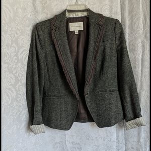 Gray charcoal herringbone patterned blazer